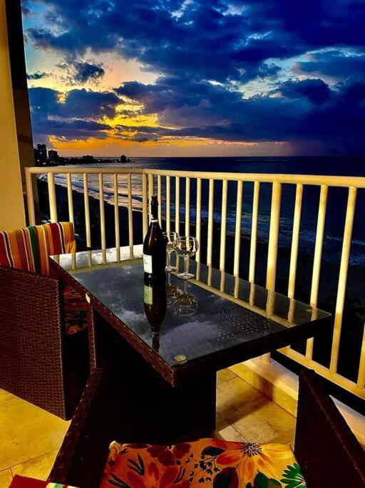 Ocean Front Condo In Isla Verde! San Juan Exteriör bild